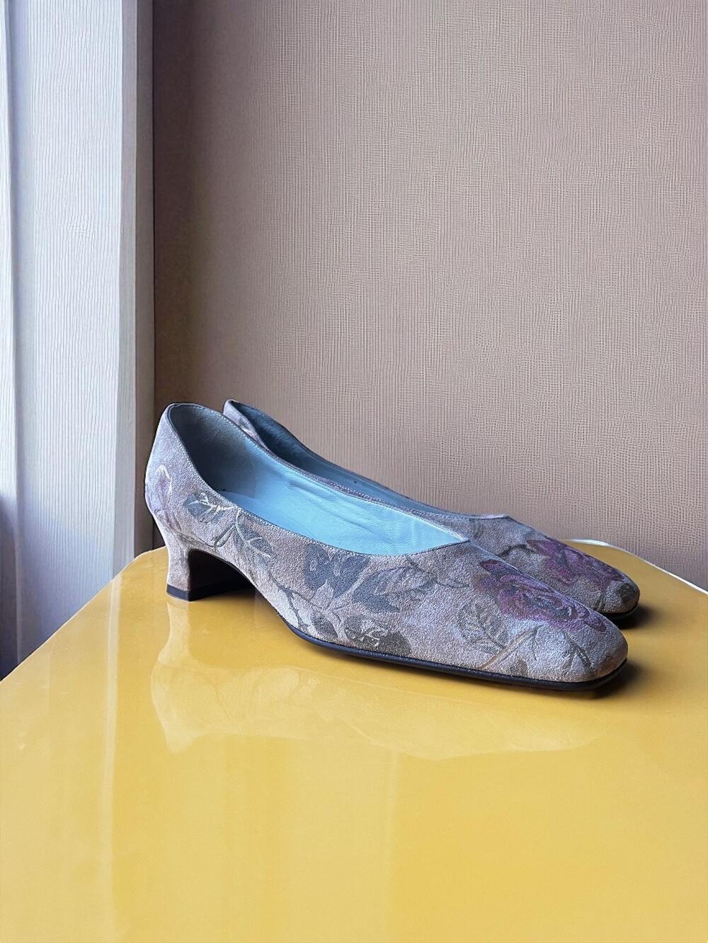 Vintage 70s Suede Floral Heels Romantic | Square Toe Block Heel Delman | 7.5